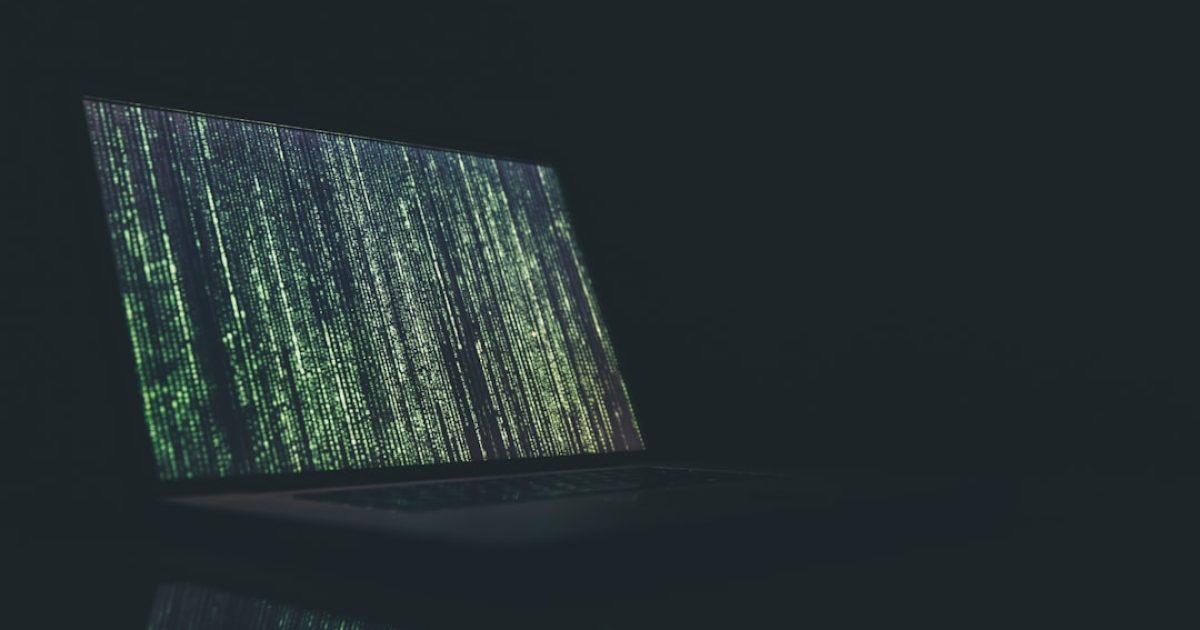 A Fascinante História dos Vírus de Computador: Do Brain ao Ransomware